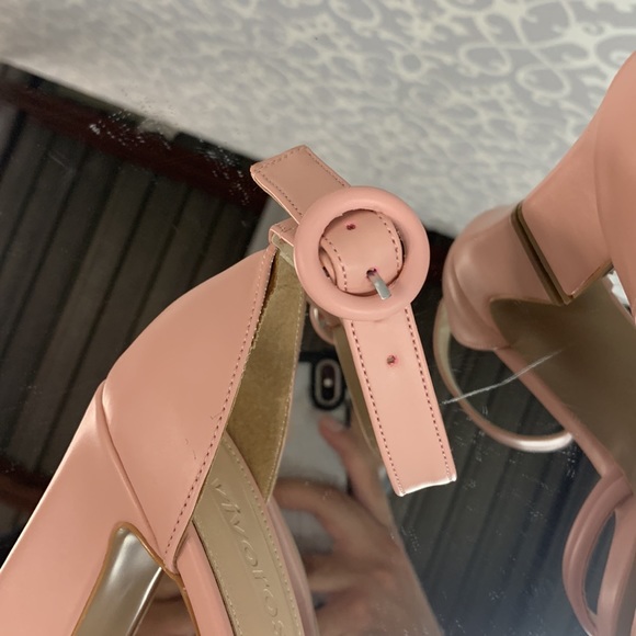 T-Strap Block Heeled Sandals Twist Detail in Pink Faux Leather - Picture 3 of 13